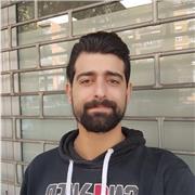 Studente universitario impartisce lezioni di fisica e matematica